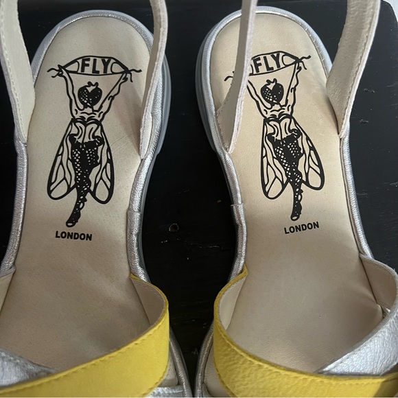 Fly London Cune165fly Leather Sandals - Picture 6 of 10